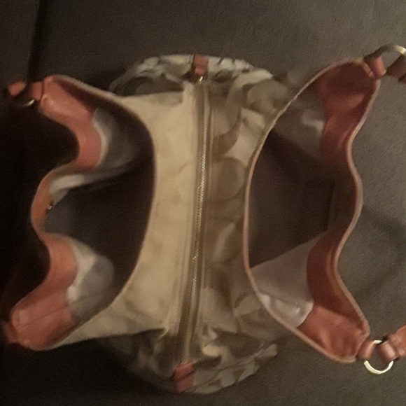 Beautiful Coach Satchel - Picture 2 of 5